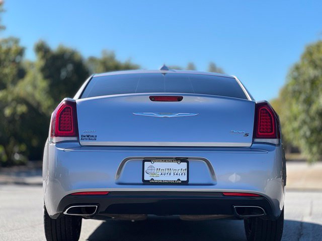 Used 2017 Chrysler 300 S AWD/4WD image 6