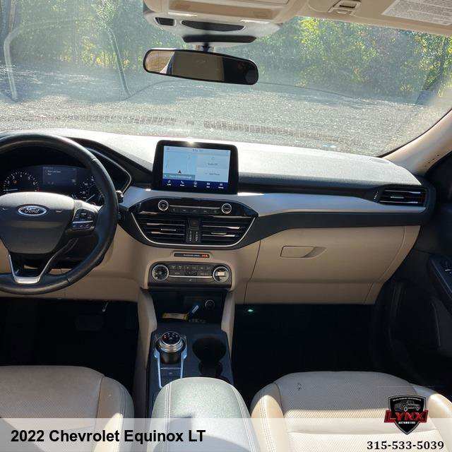 Used 2022 Chevrolet Equinox LT image 9