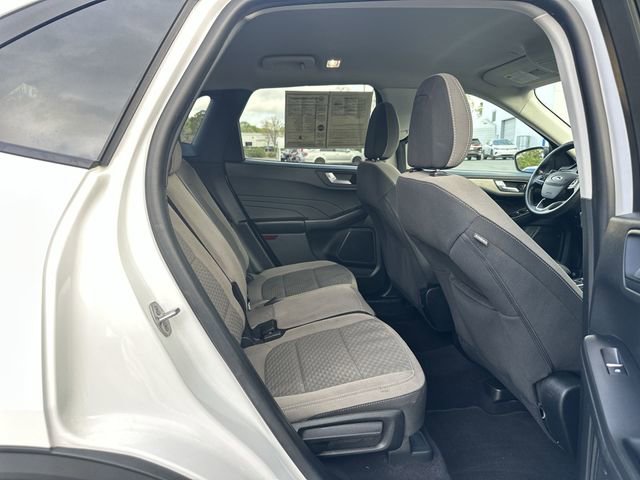 Used 2021 Ford Escape SE w/ SE Sport Appearance Package image 25