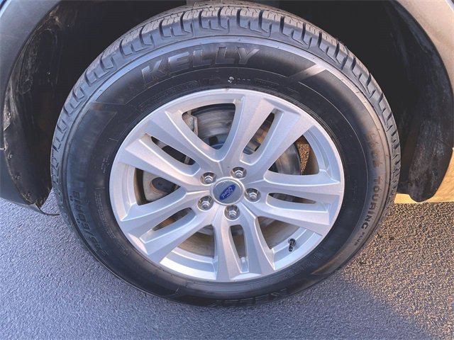 Used 2019 Ford Explorer XLT image 31