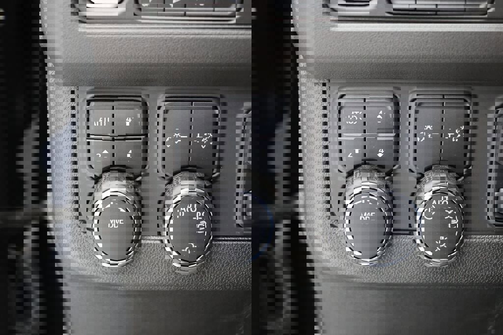 Used 2024 Chevrolet Tahoe High Country w/ Advanced Technology Package image 39