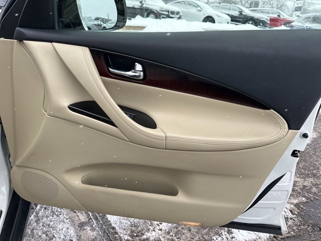 Used 2017 INFINITI QX50 AWD w/ Premium Plus Package image 21