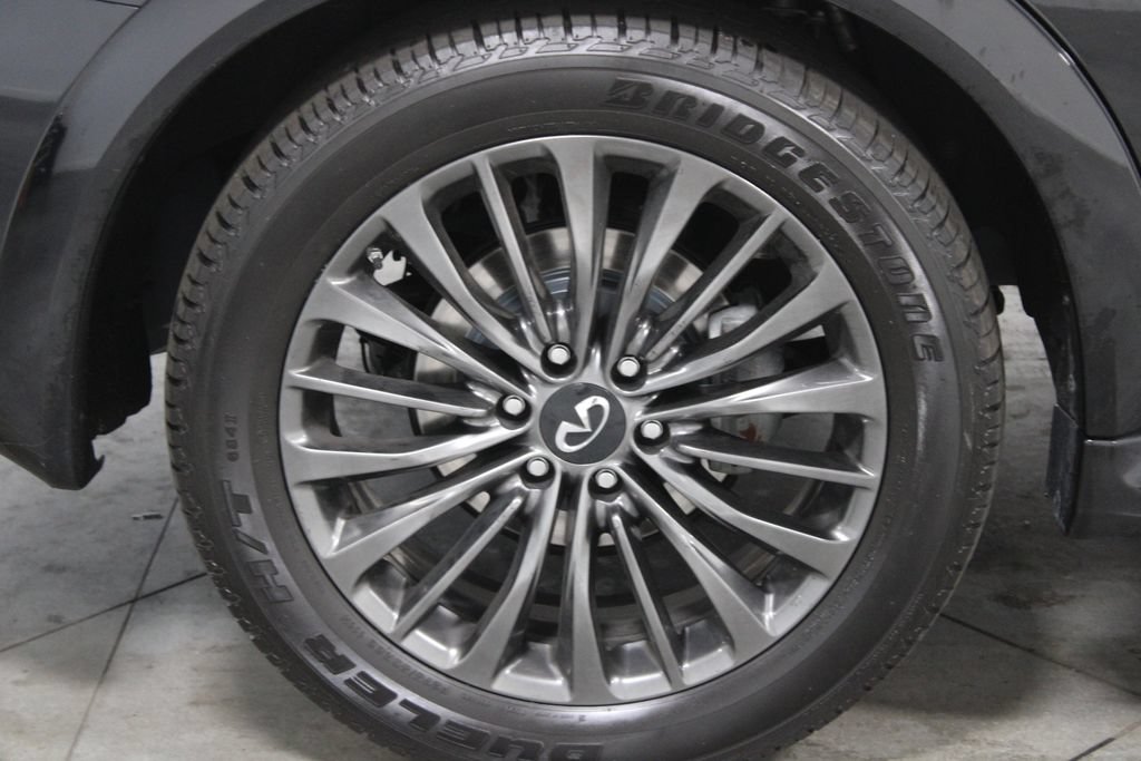 Used 2023 INFINITI QX80 Sensory w/ Cargo Package AWD/4WD image 14