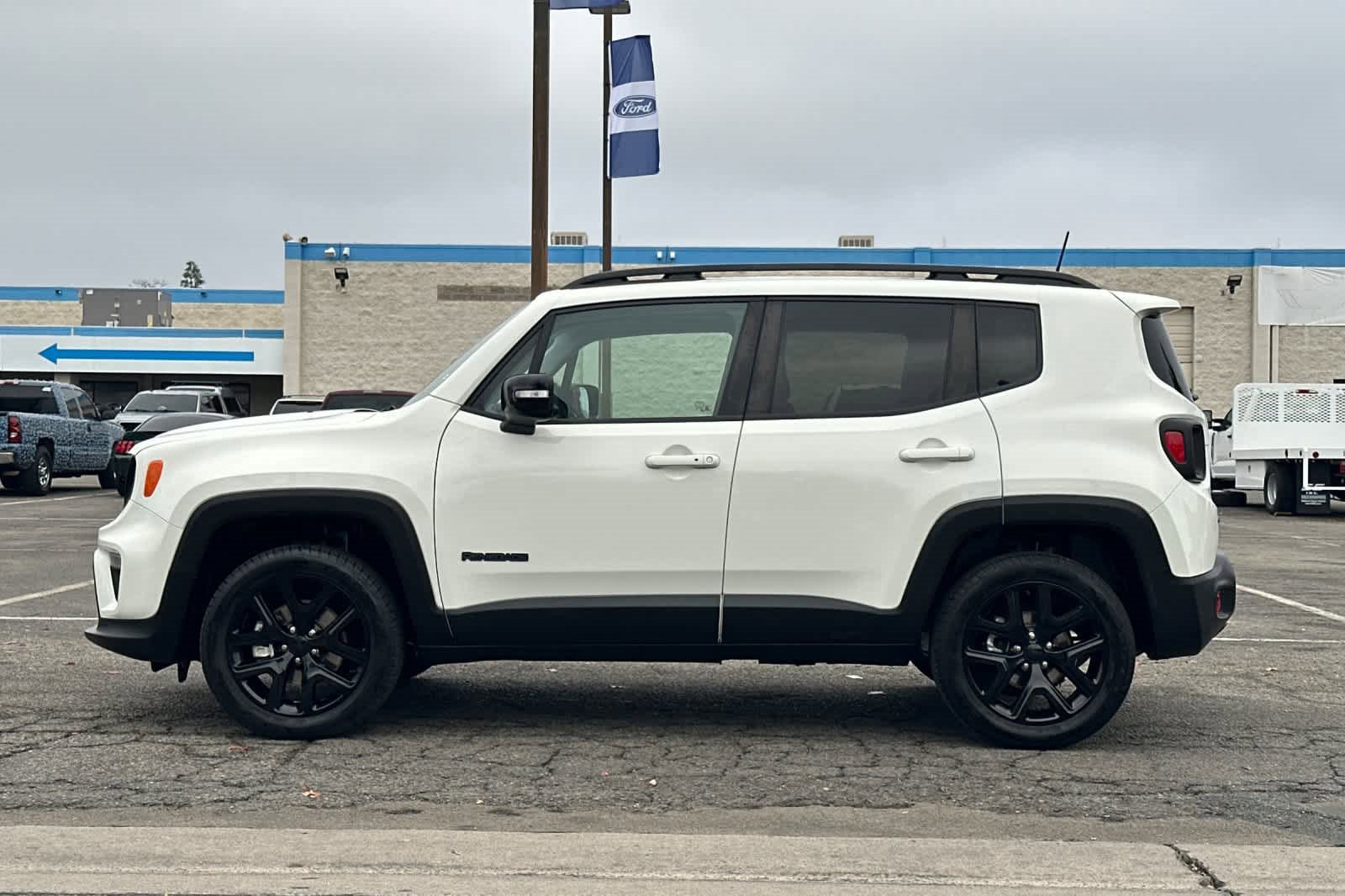Used 2023 Jeep Renegade Altitude image 5