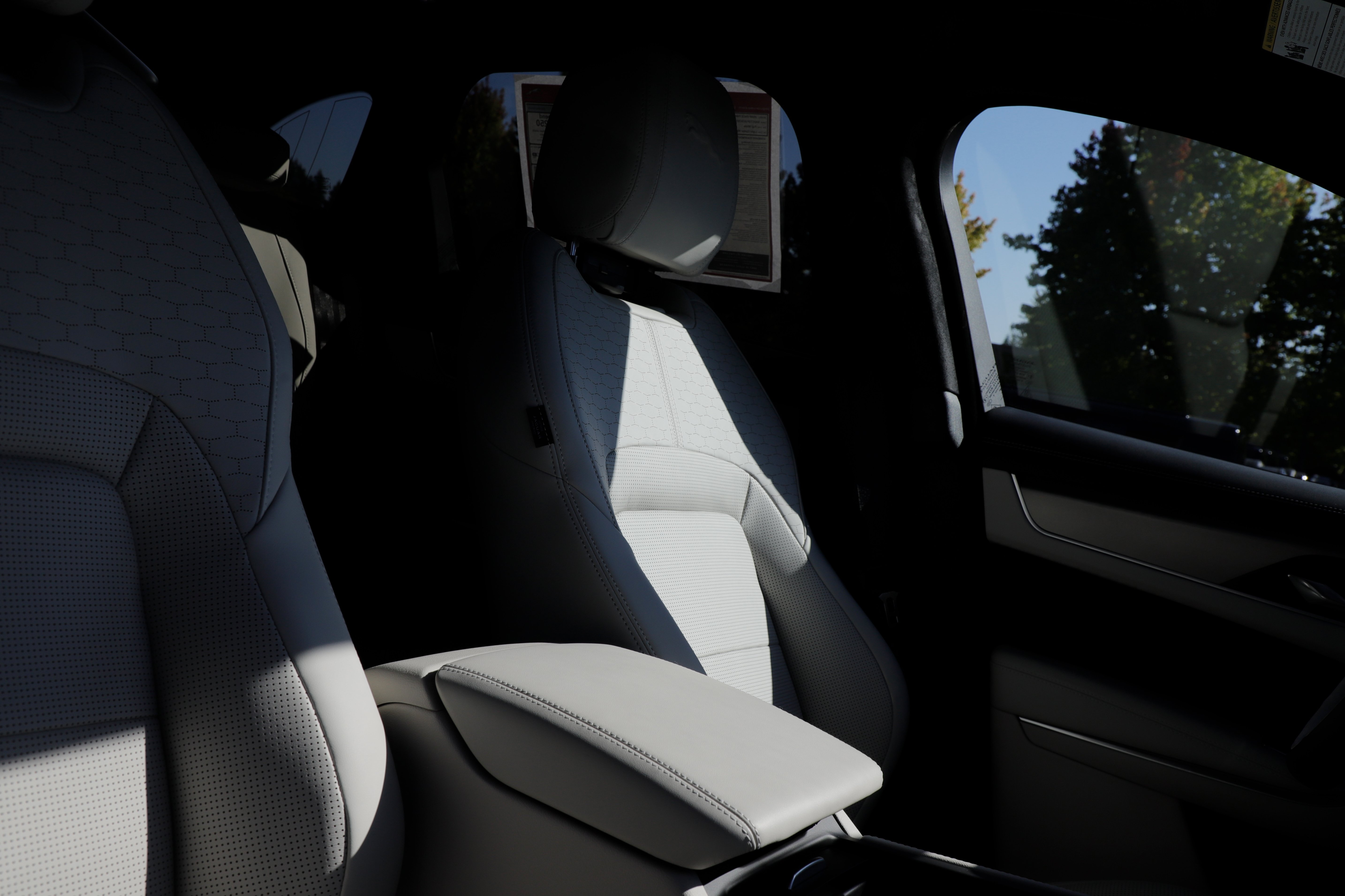 New 2026 Jaguar F-PACE R-Dynamic S AWD/4WD image 11
