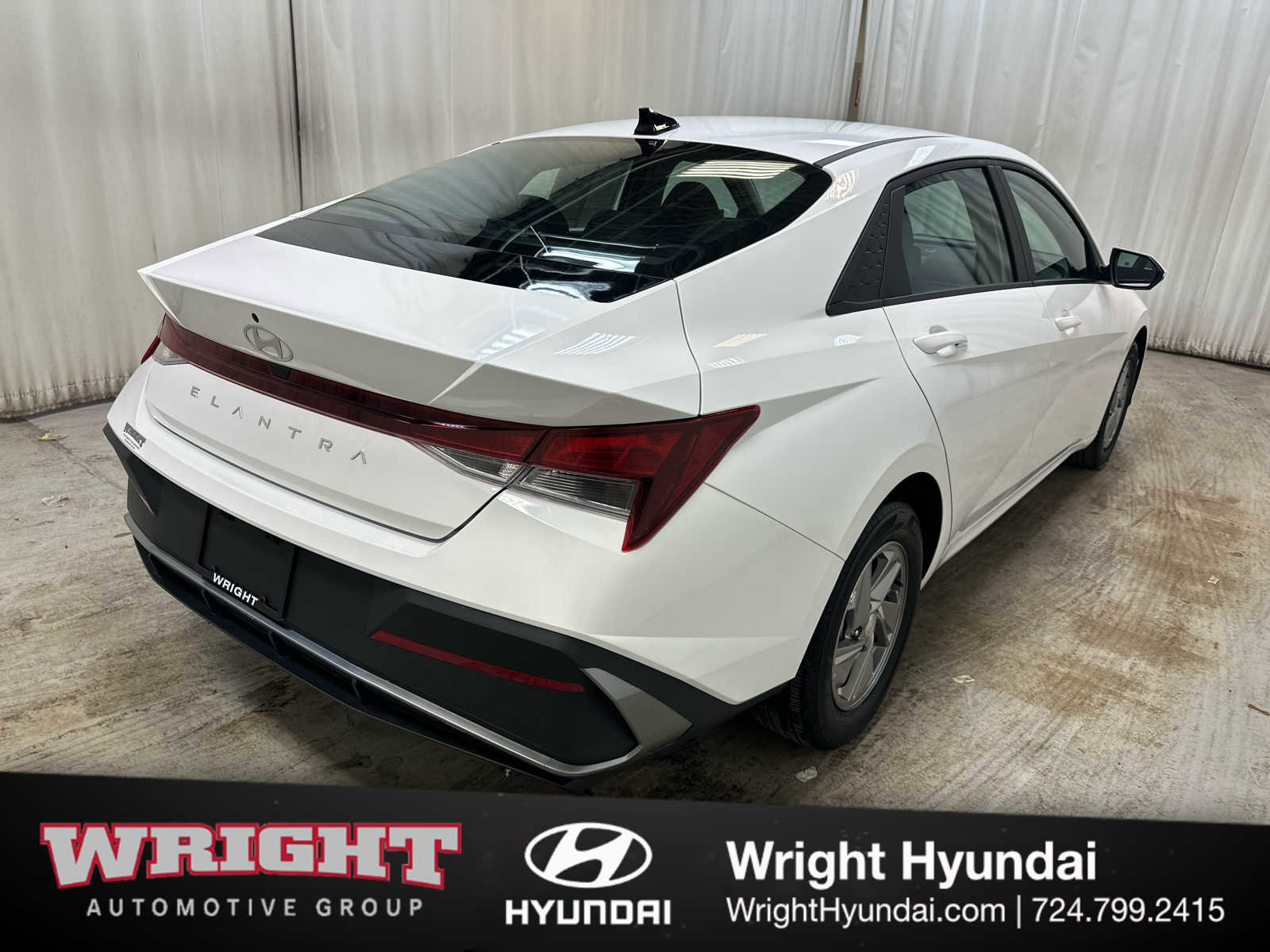 Certified 2025 Hyundai Elantra SE image 6