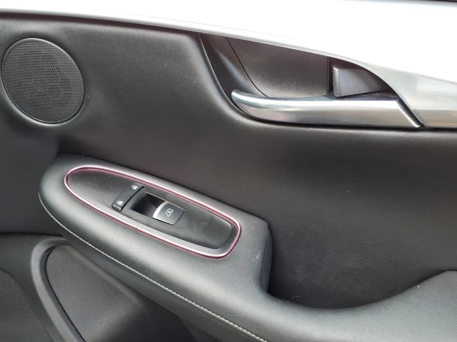 Used 2020 INFINITI QX50 Luxe w/ Navigation Package image 12