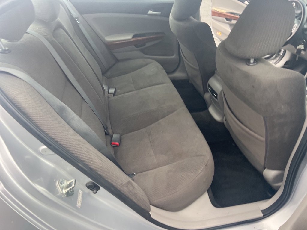 Used 2011 Honda Accord EX image 18