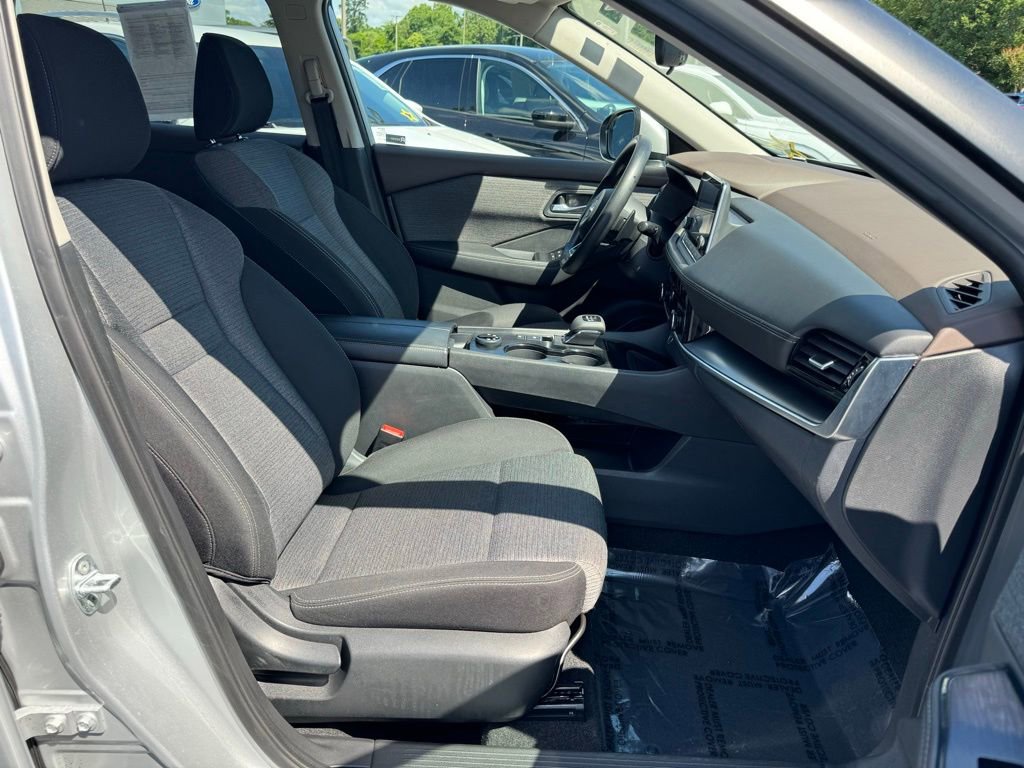 Used 2022 Nissan Rogue SV image 21