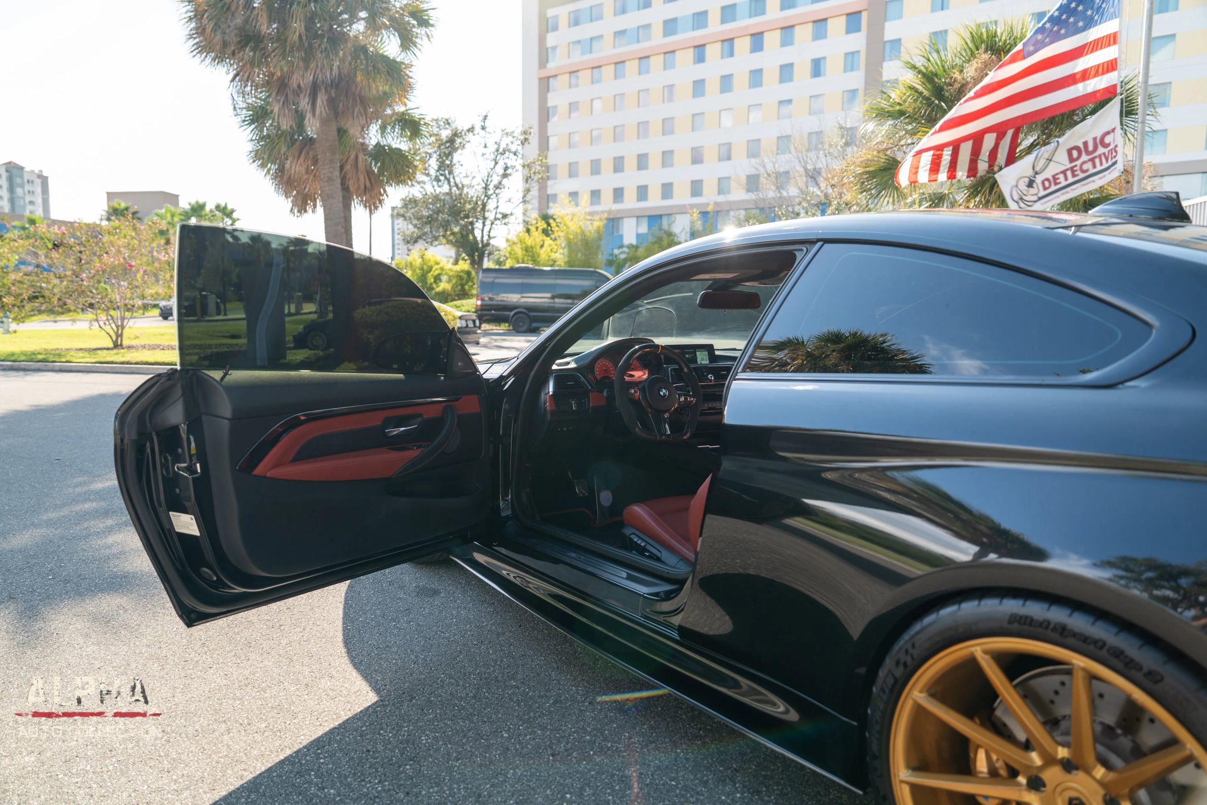 Used 2020 BMW M4 Coupe w/ Competition Package image 16