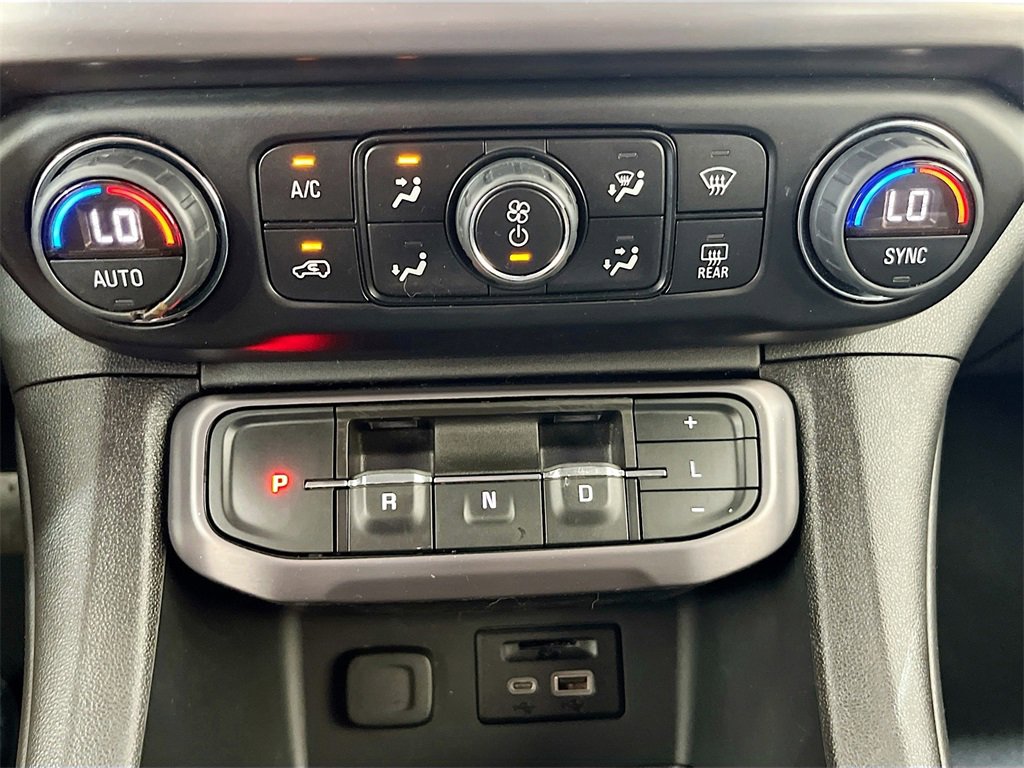 Used 2022 GMC Acadia AT4 w/ Technology Package image 16