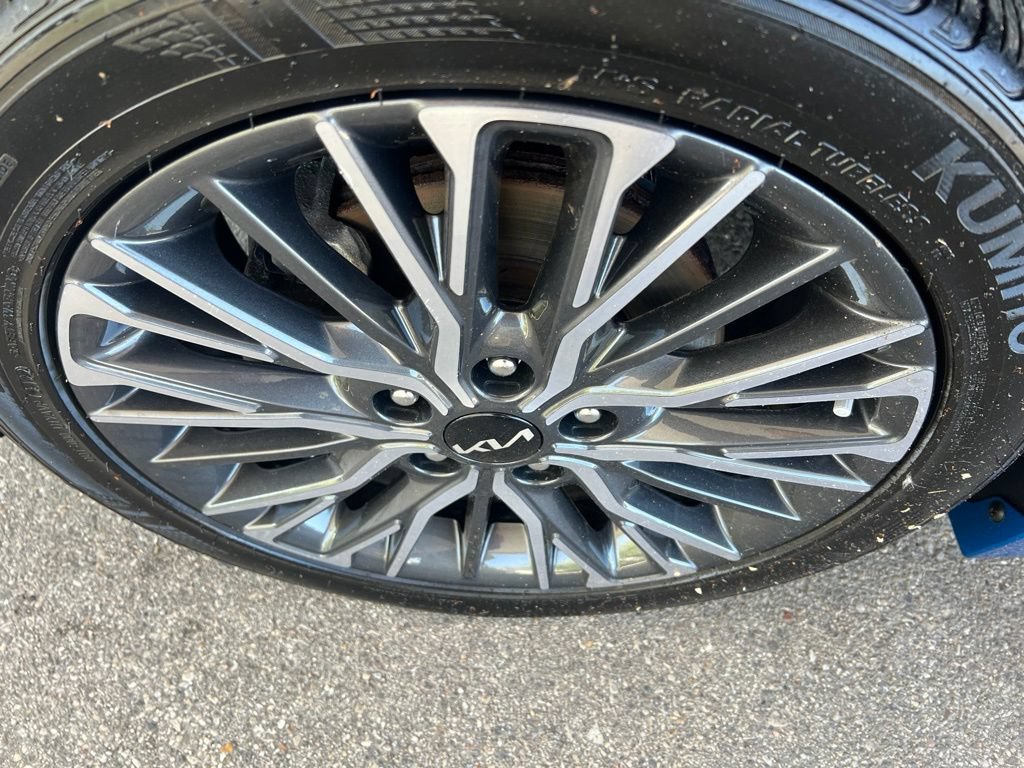 Certified 2022 Kia Forte GT-Line FWD image 42
