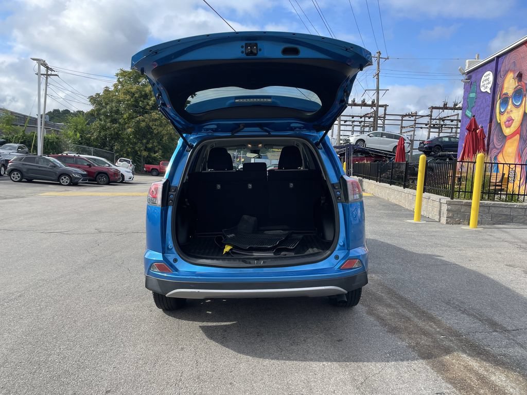 Certified 2018 Toyota RAV4 LE AWD/4WD image 13