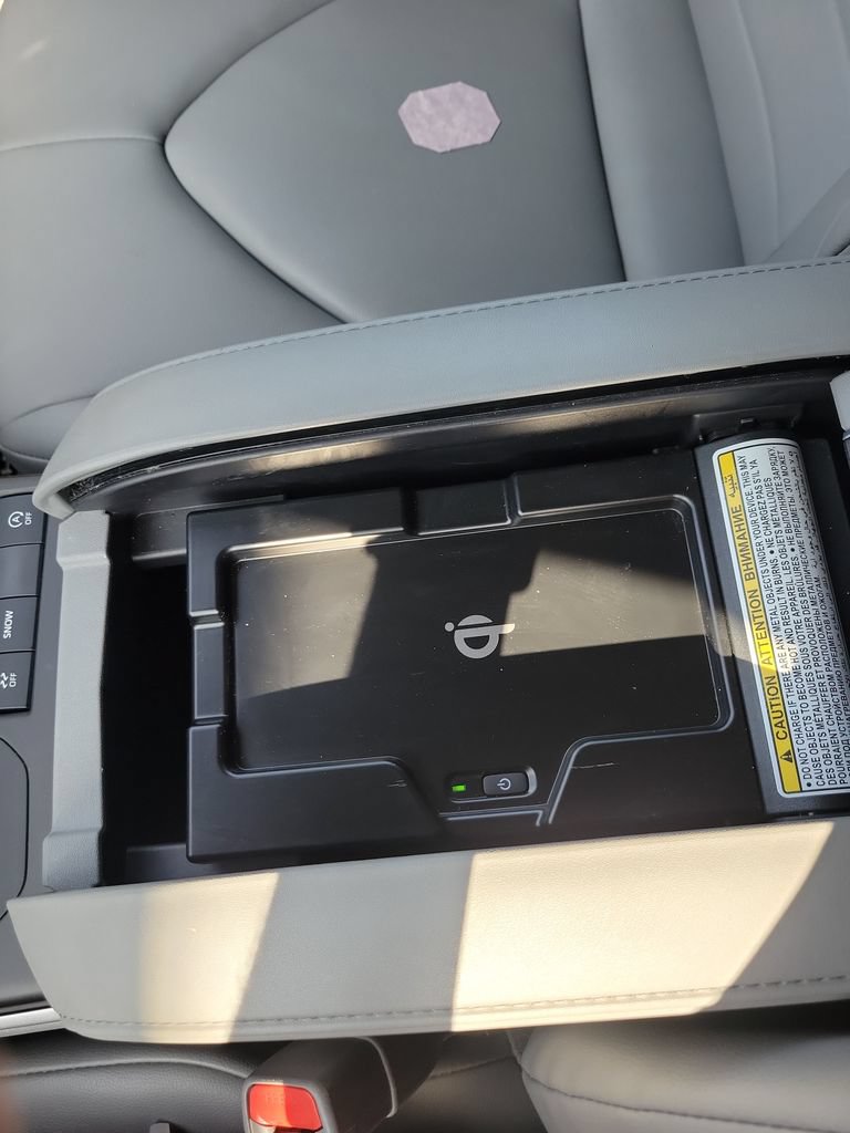 Certified 2021 Toyota Highlander XLE FWD image 35