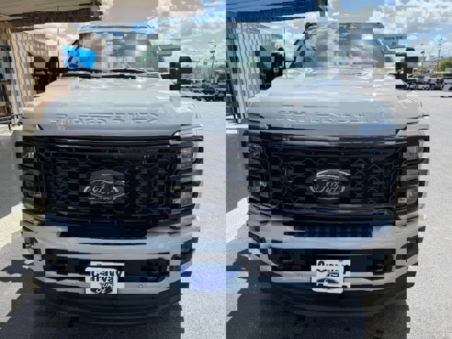 New 2025 Ford F250 Lariat w/ Lariat Ultimate Package image 4