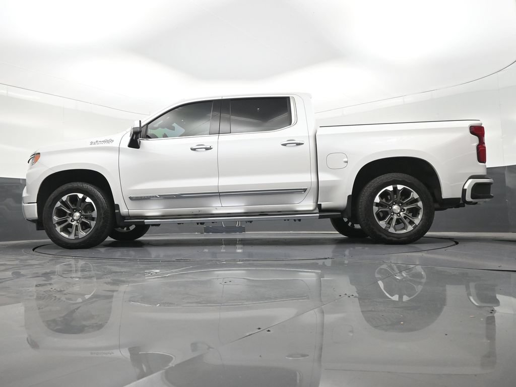 Used 2024 Chevrolet Silverado 1500 High Country AWD/4WD image 24