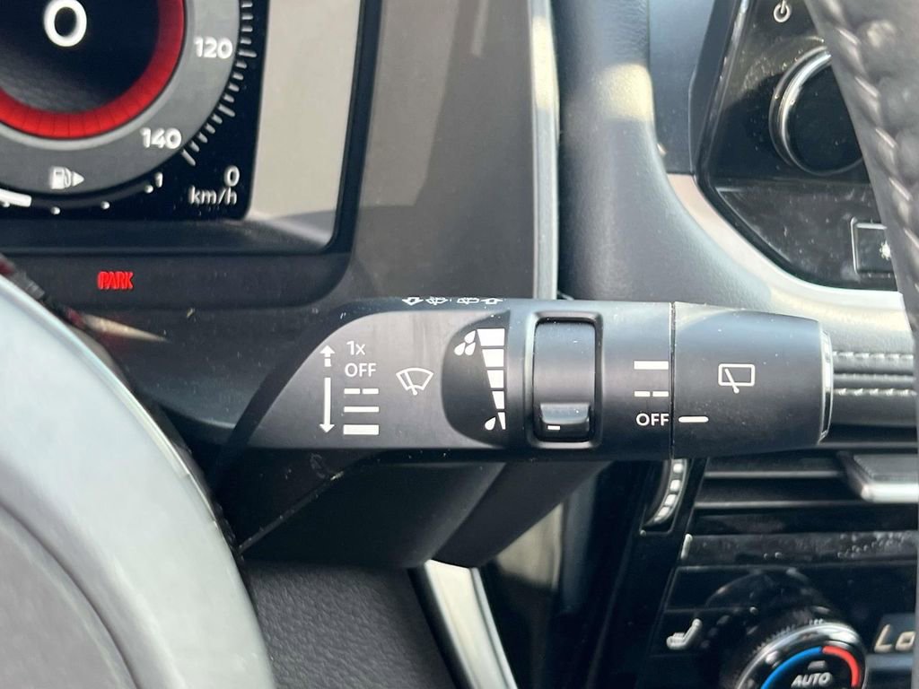Used 2023 Nissan Rogue Platinum AWD/4WD image 25