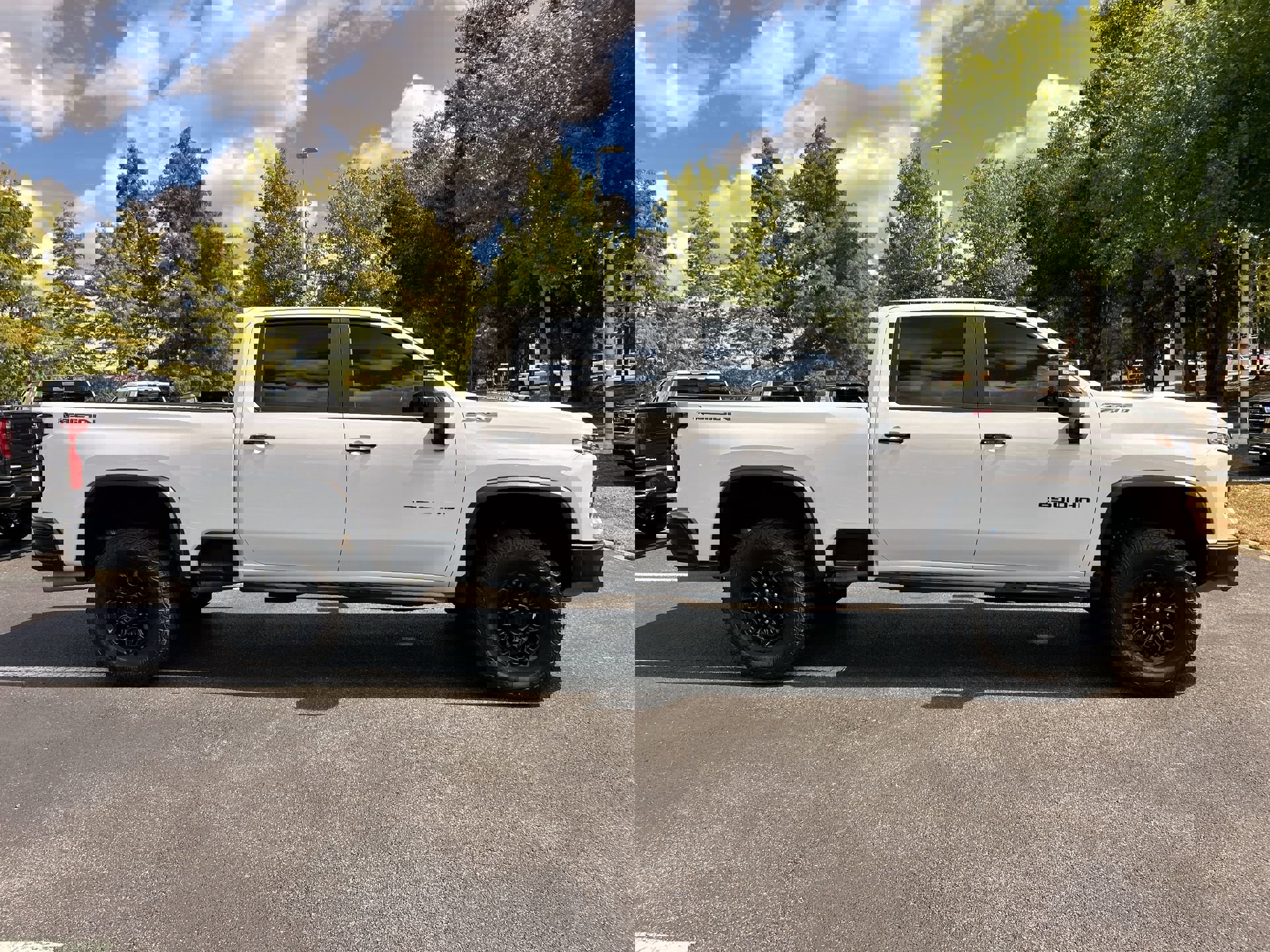 Used 2024 Chevrolet Silverado 2500 ZR2 w/ ZR2 Bison Edition image 10