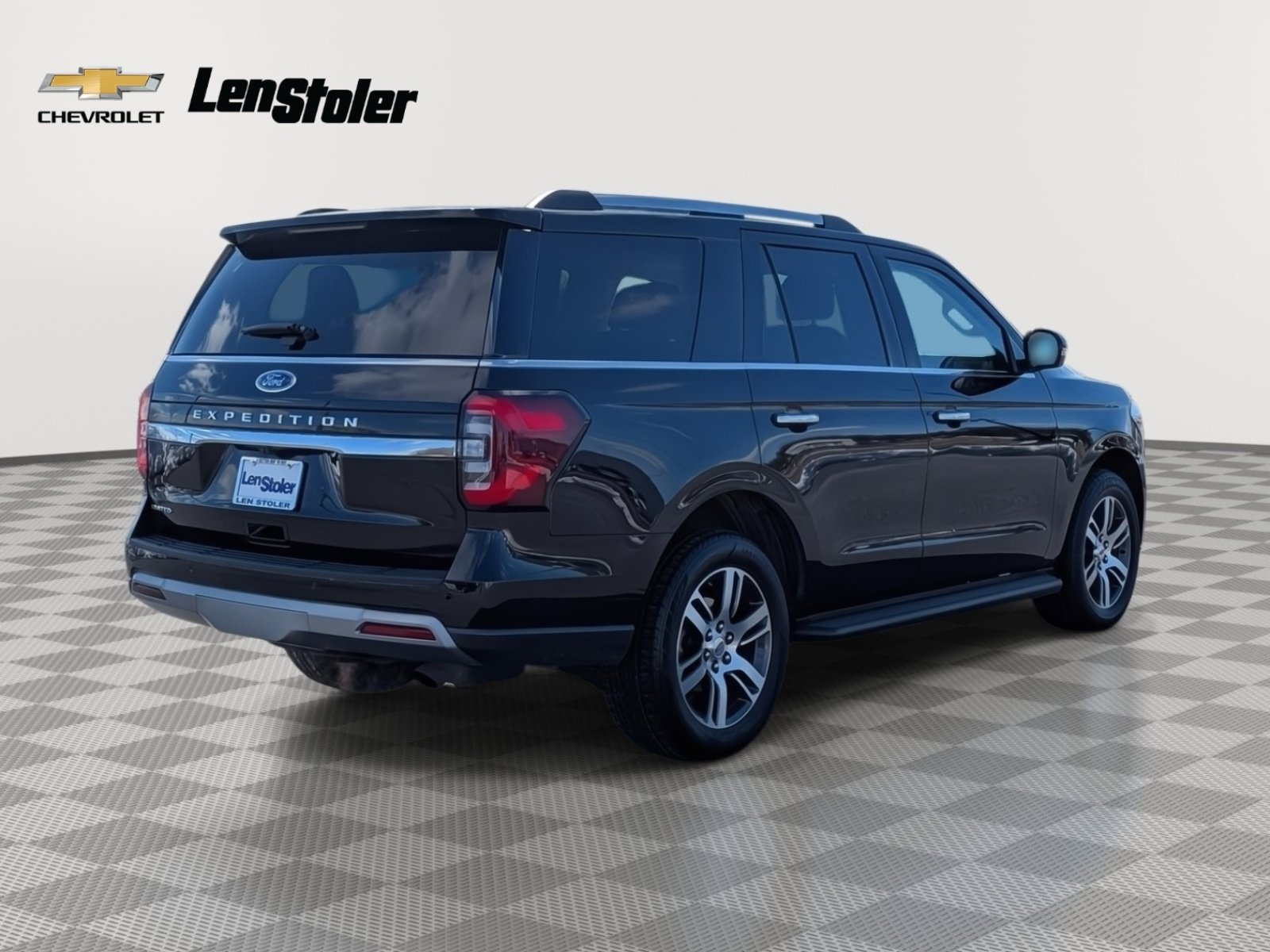 Used 2024 Ford Expedition Limited image 5