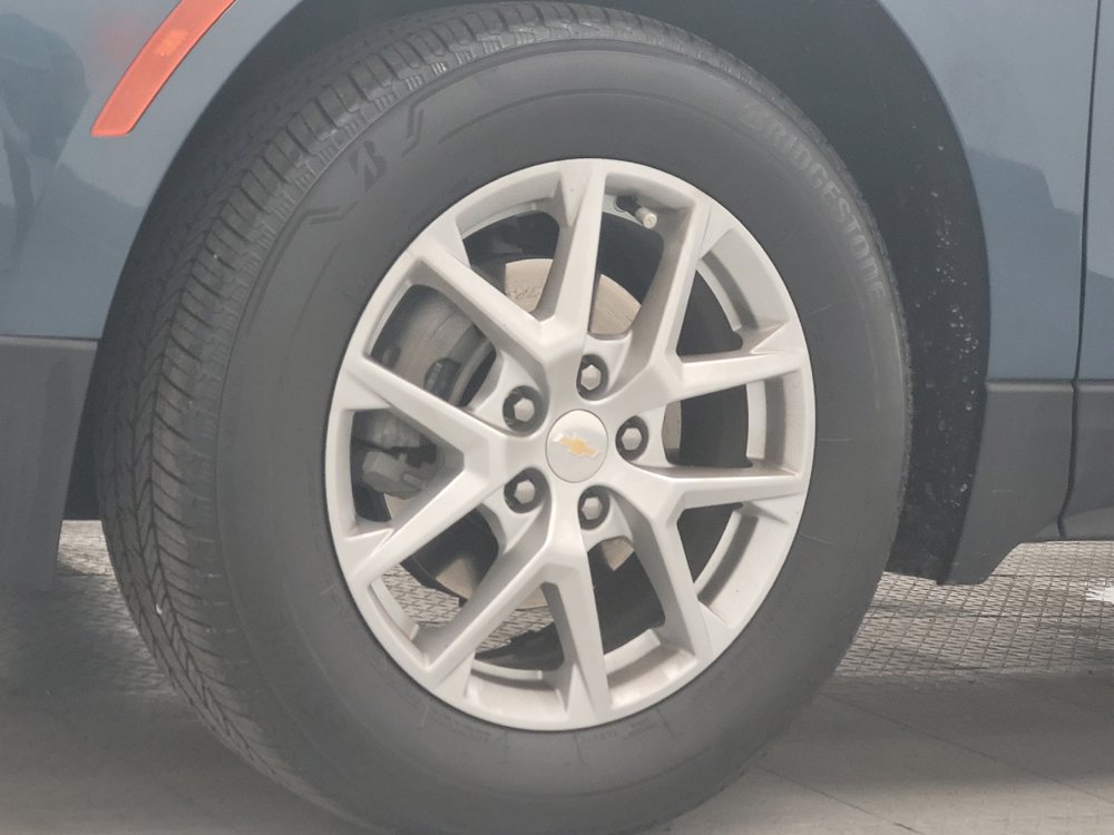 Used 2024 Chevrolet Equinox LT w/ Driver Convenience Package image 31