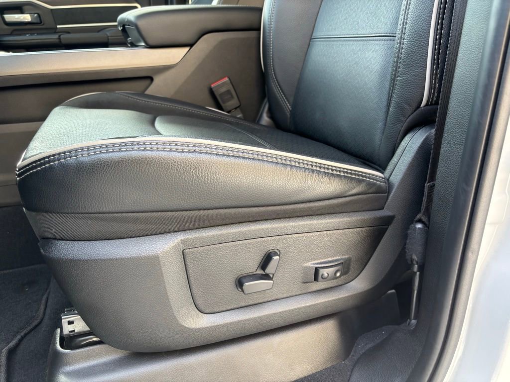 Used 2026 RAM 2500 Laramie w/ Night Edition image 41