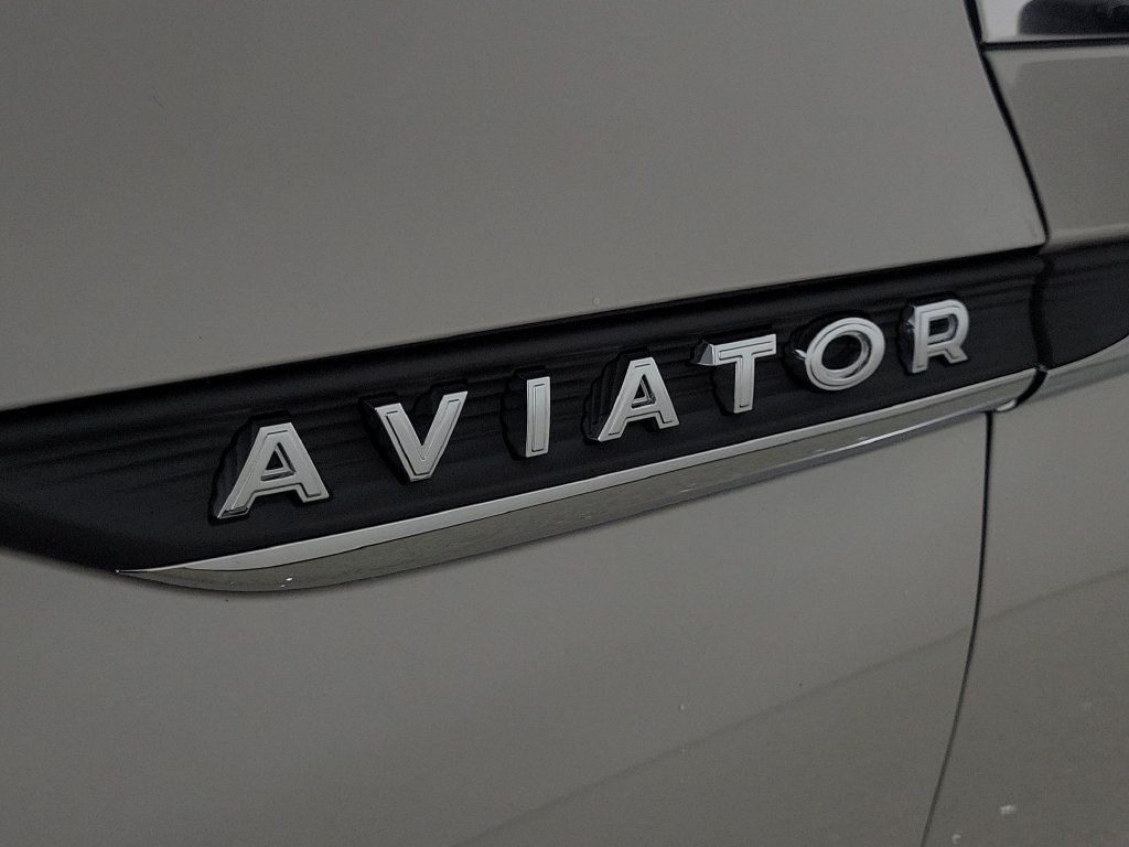 Certified 2024 Lincoln Aviator 2WD image 5