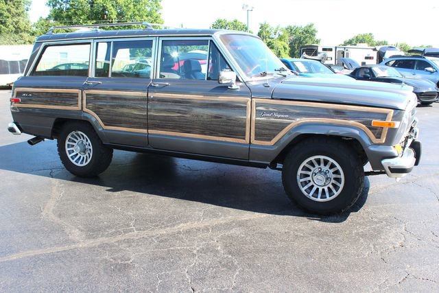 Used 1990 Jeep Grand Wagoneer AWD/4WD image 14