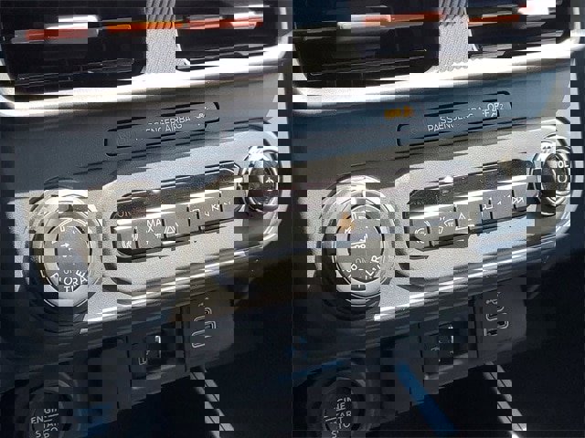 New 2025 Ford Maverick Lariat image 25