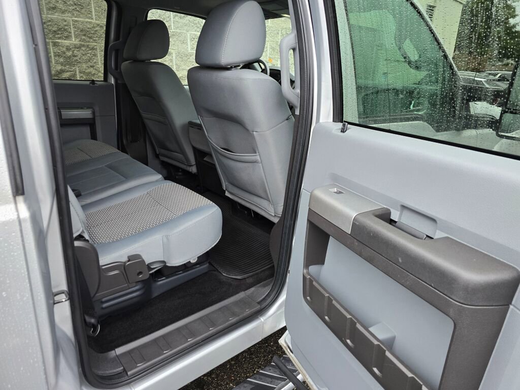 Used 2011 Ford F250 XLT w/ XLT Interior Pkg image 19