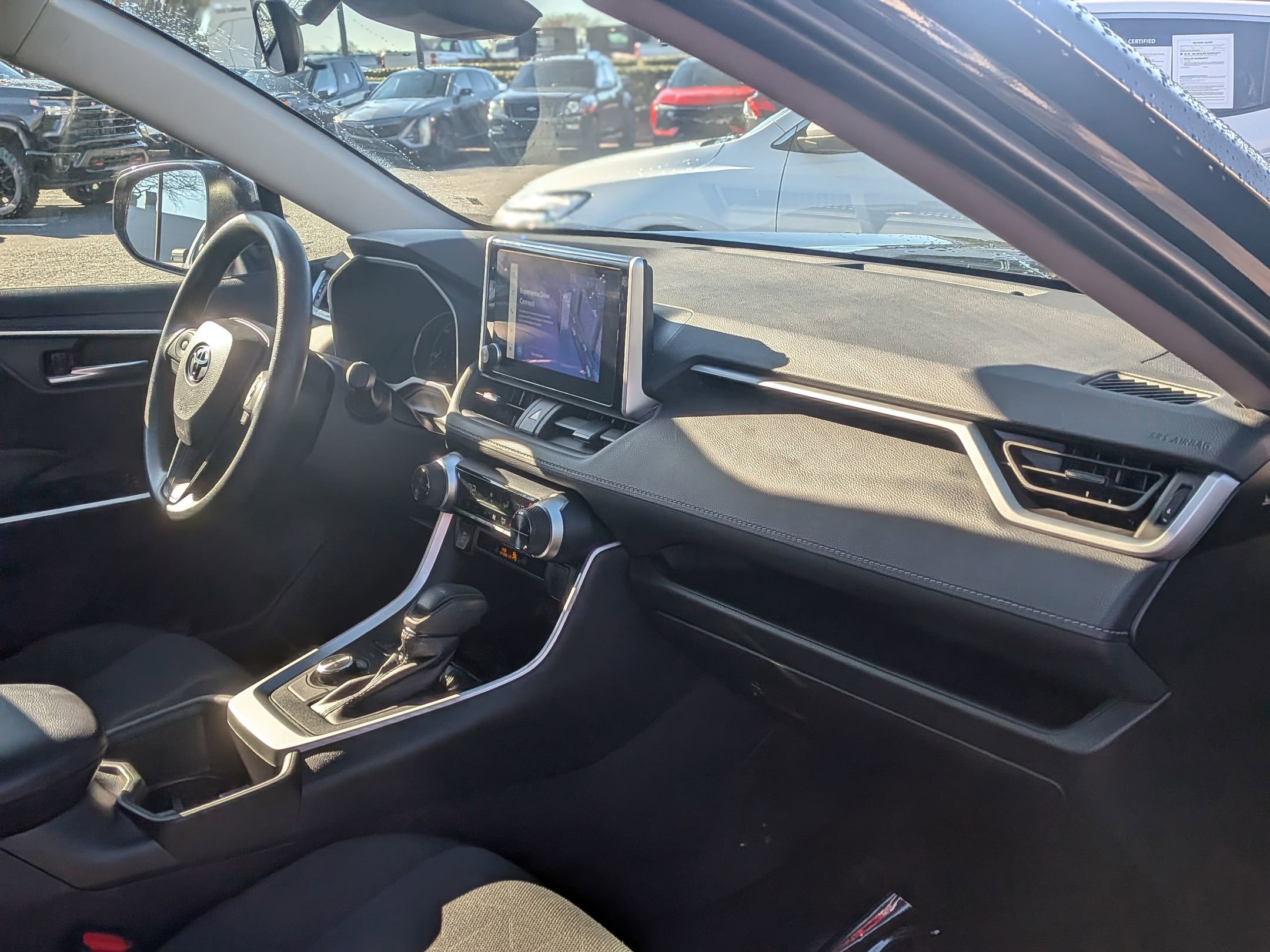 Used 2025 Toyota RAV4 XLE image 22