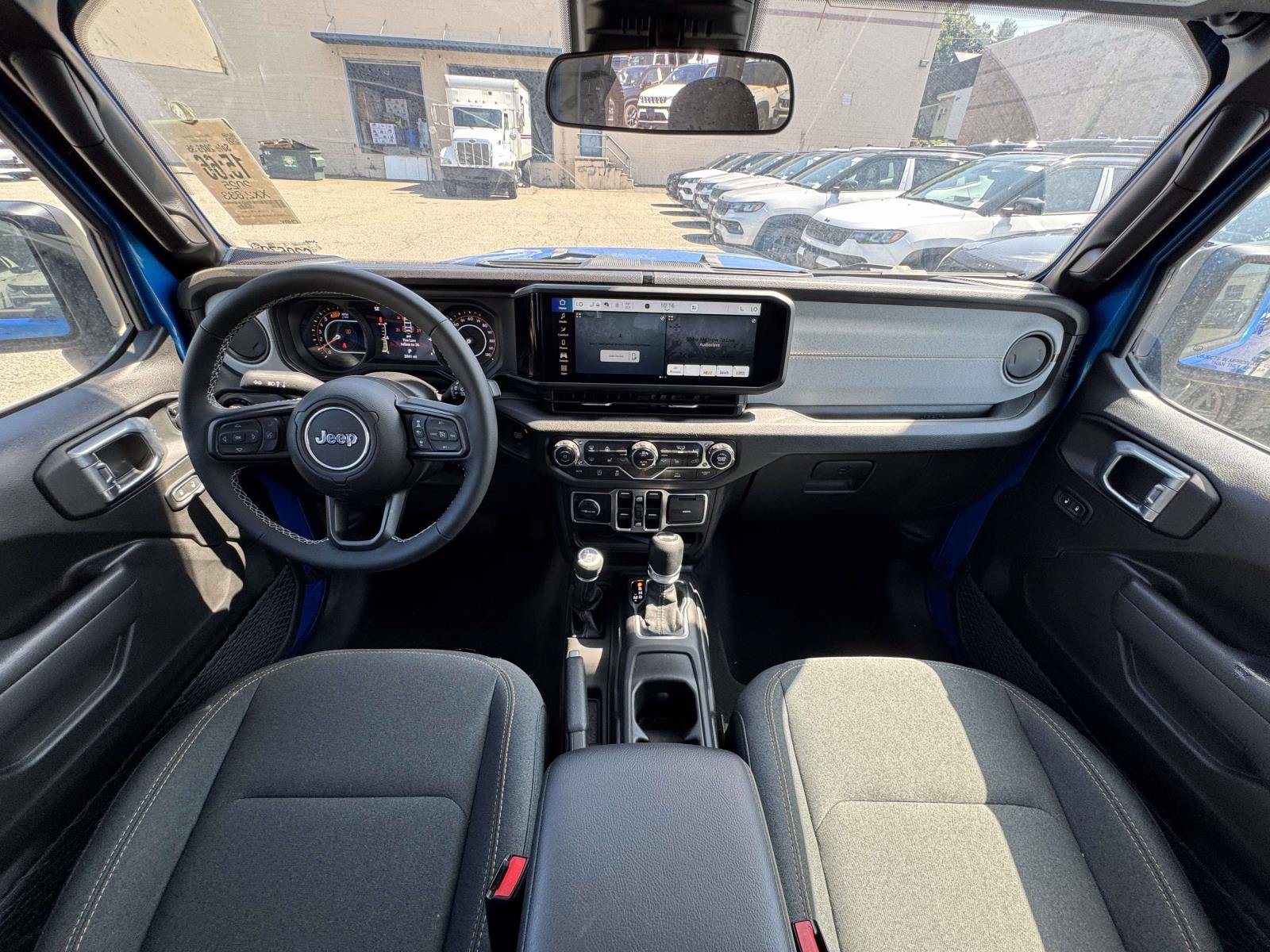 Used 2025 Jeep Wrangler Unlimited Sport AWD/4WD image 32