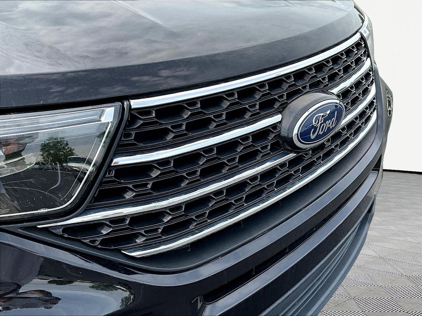 Used 2022 Ford Explorer XLT AWD/4WD image 32