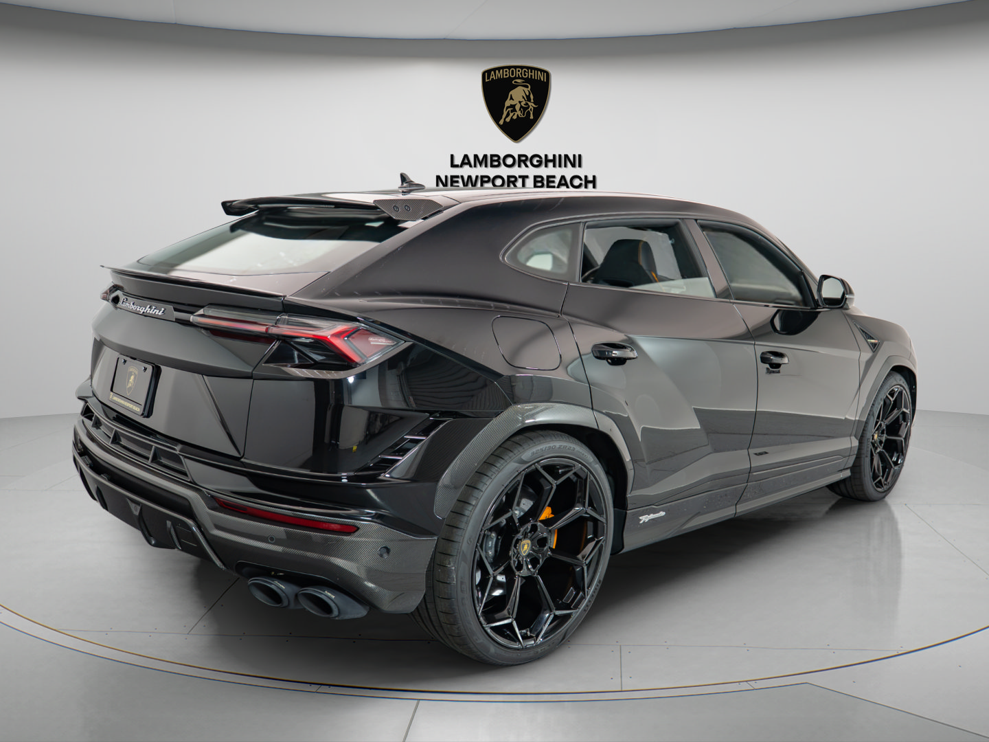 Used 2024 Lamborghini Urus Performante AWD/4WD image 6