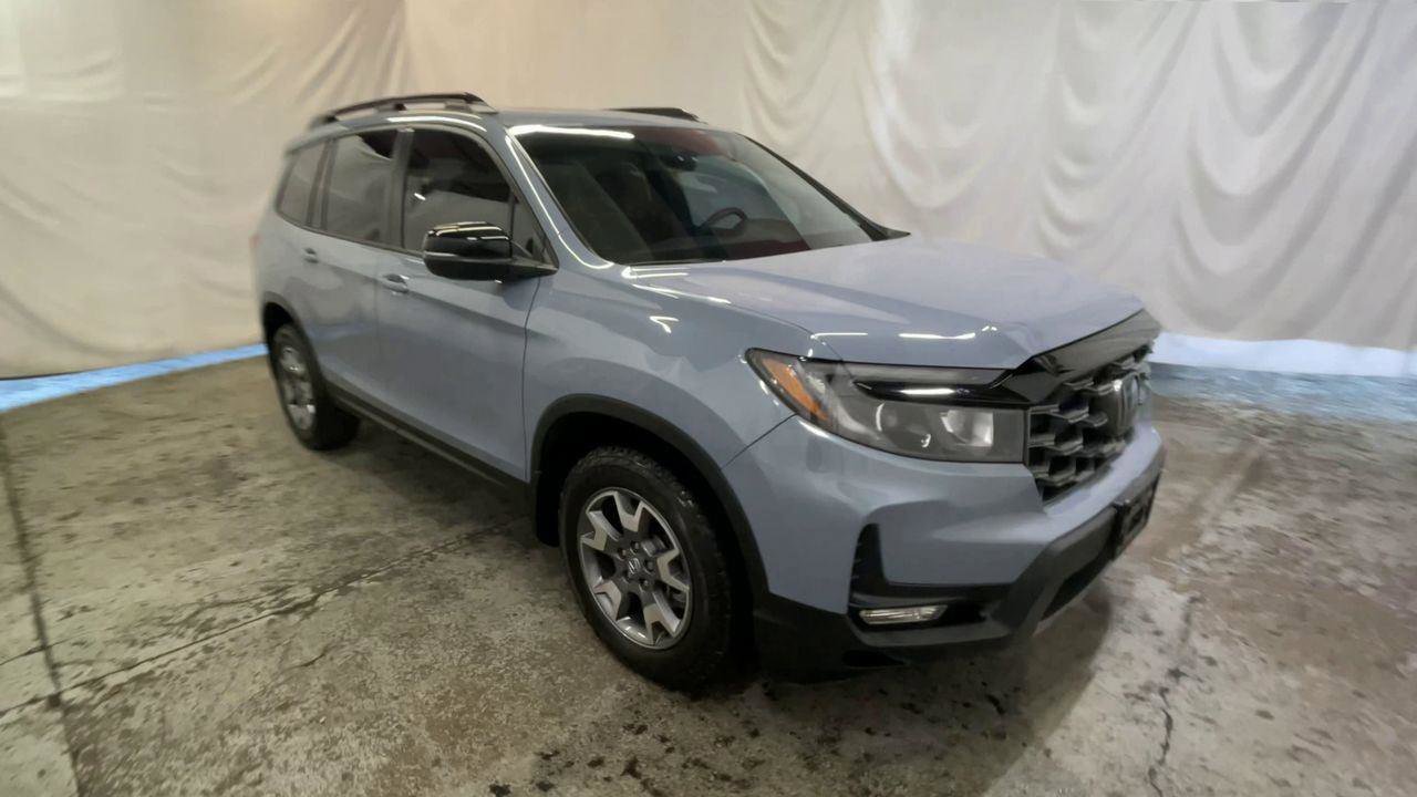 Certified 2023 Honda Passport TrailSport image 2