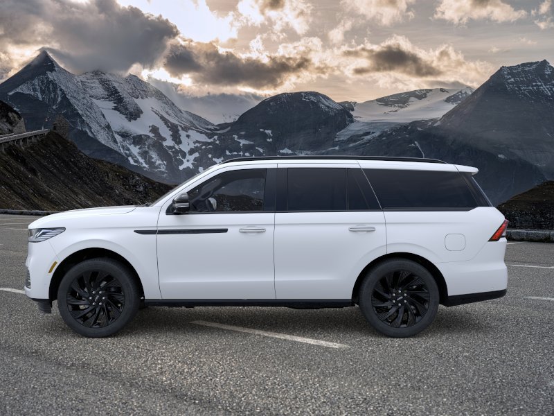 New 2026 Lincoln Navigator Reserve AWD/4WD image 3