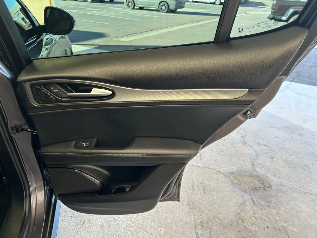 New 2025 Alfa Romeo Stelvio Sprint w/ Convenience Package image 12