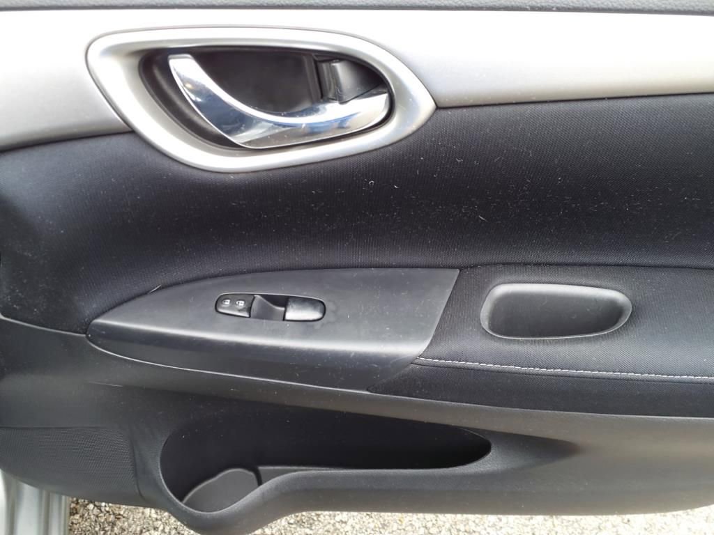 Used 2014 Nissan Sentra SV FWD image 17