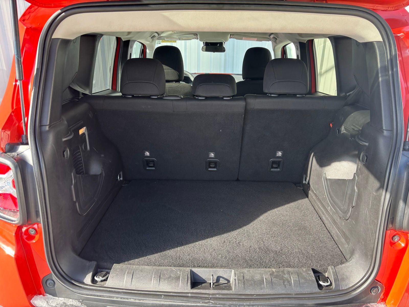 Used 2021 Jeep Renegade Sport w/ Sport Appearance Group FWD image 30