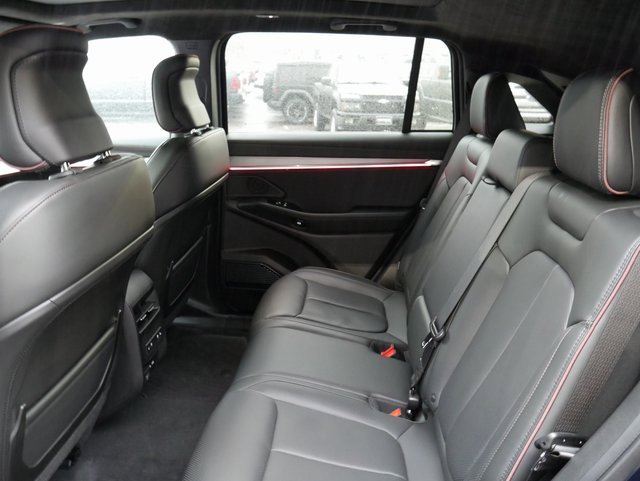 Used 2025 Jeep Wagoneer S Launch Edition image 26