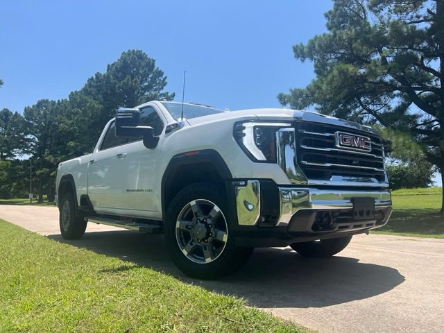 Used 2025 GMC Sierra 2500 SLT w/ SLT Convenience Package AWD/4WD image 2