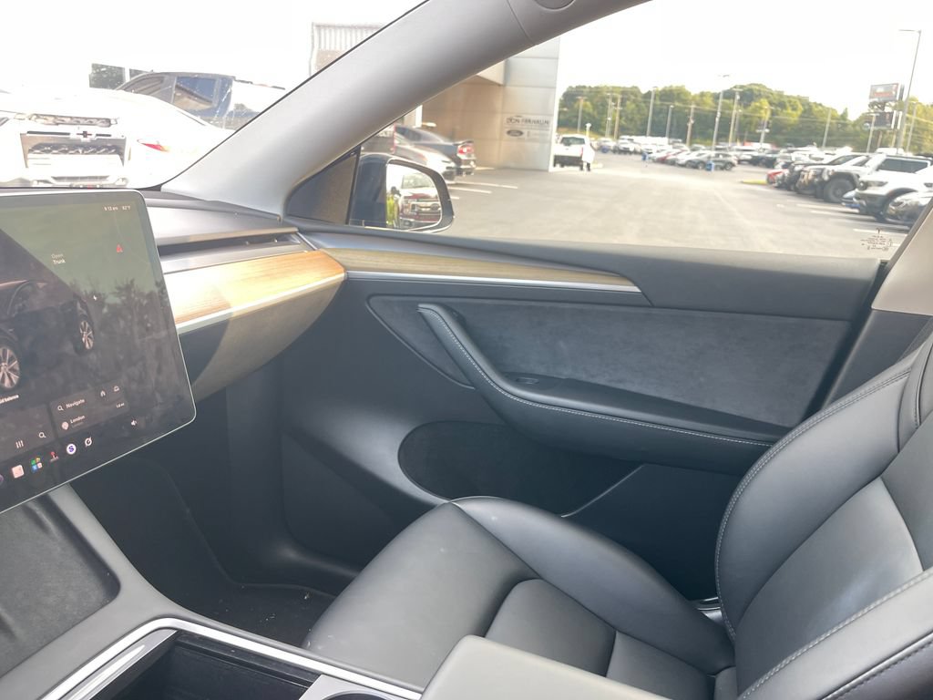 Used 2023 Tesla Model Y Long Range AWD/4WD image 22