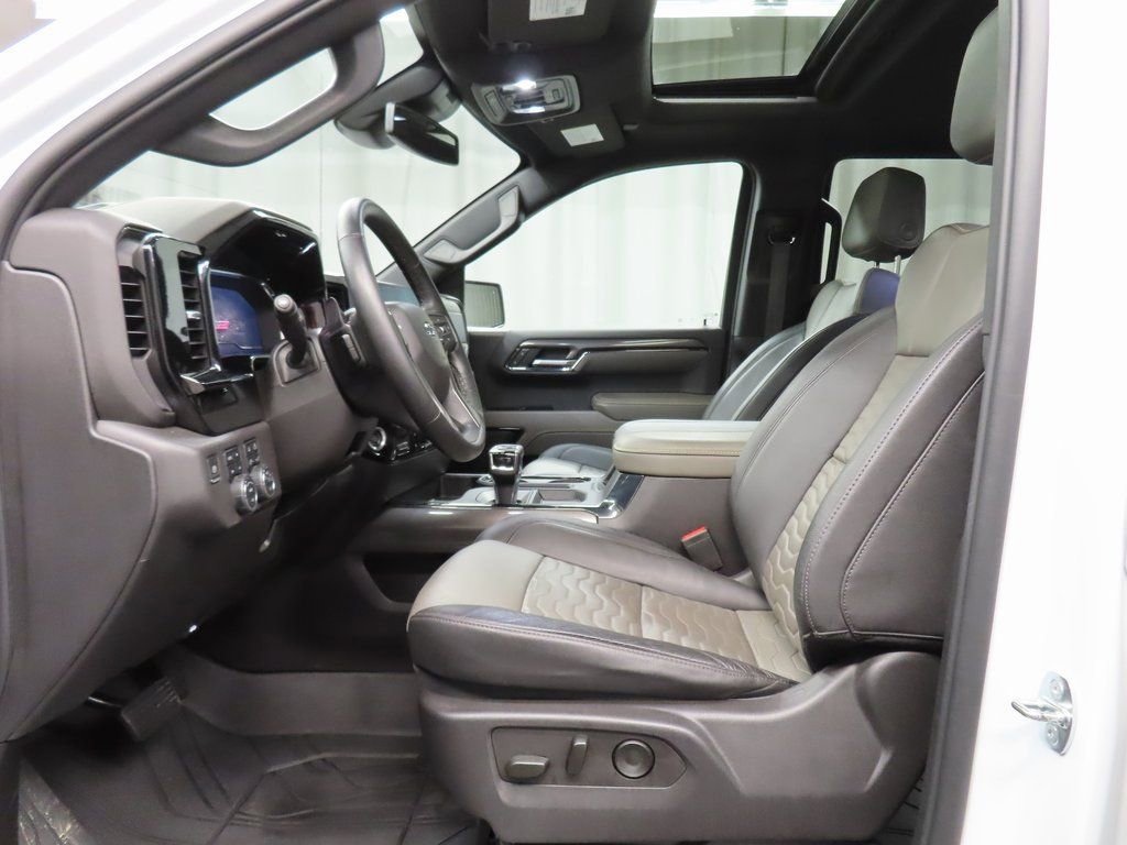 Used 2023 Chevrolet Silverado 1500 ZR2 image 9