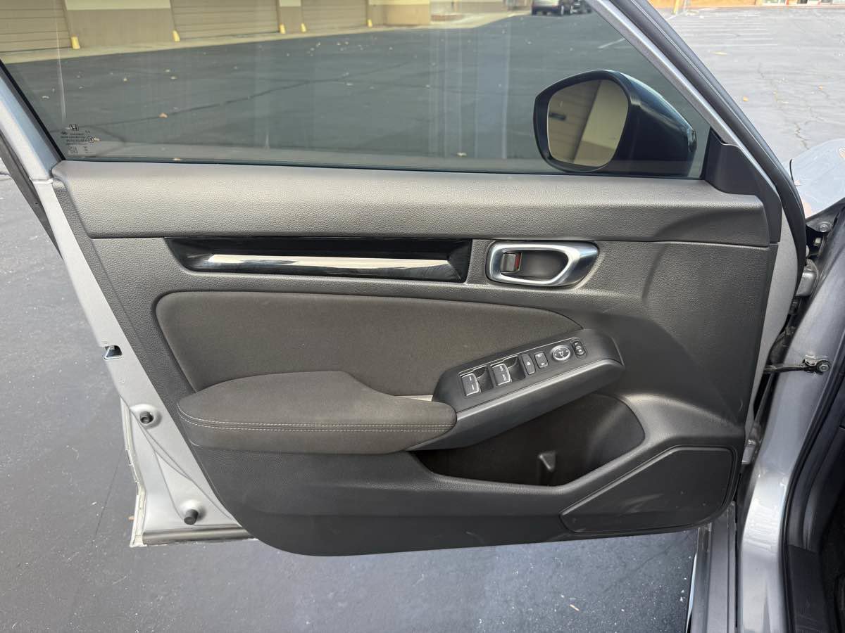 Used 2025 Honda Civic Sport image 12