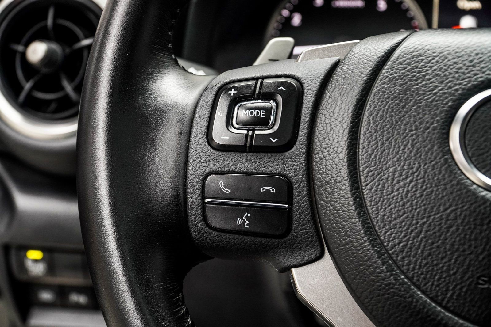 Used 2024 Lexus RC 300 w/ Premium Package image 31