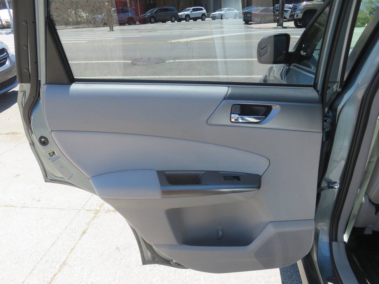 Used 2012 Subaru Forester 2.5X Limited AWD/4WD image 30