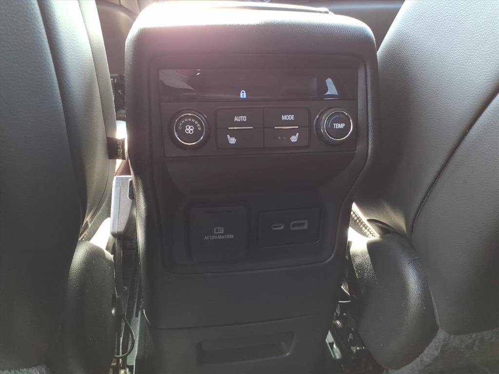 Certified 2021 GMC Acadia AT4 w/ Preferred Package AWD/4WD image 17