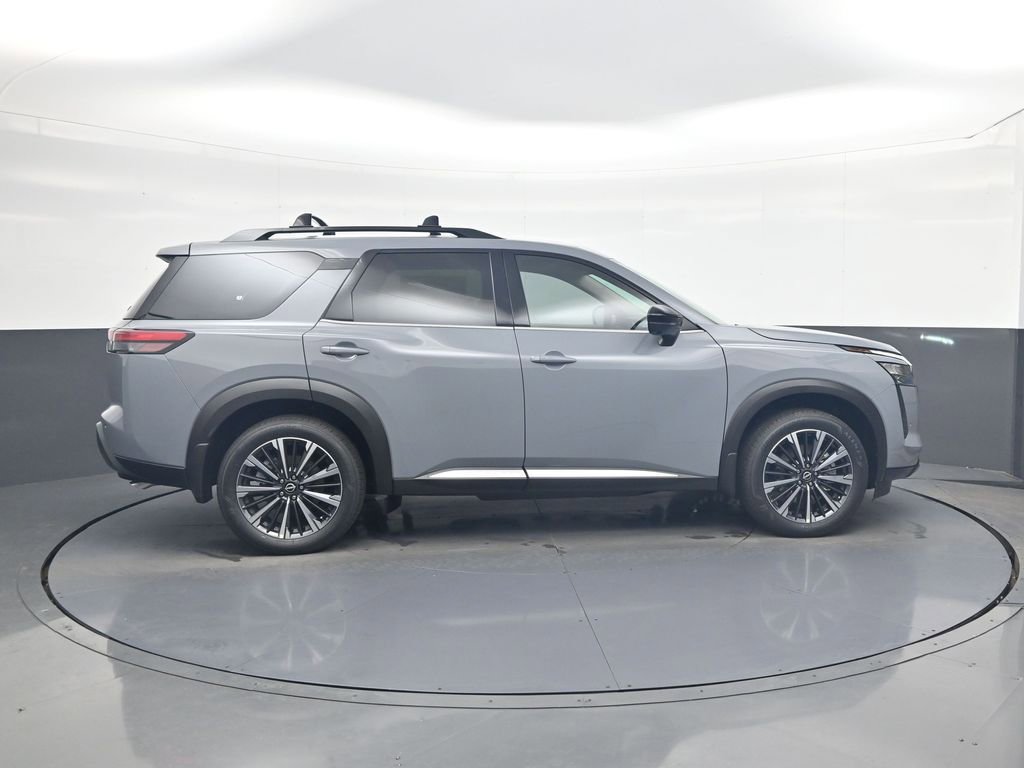 New 2026 Nissan Pathfinder Platinum image 8