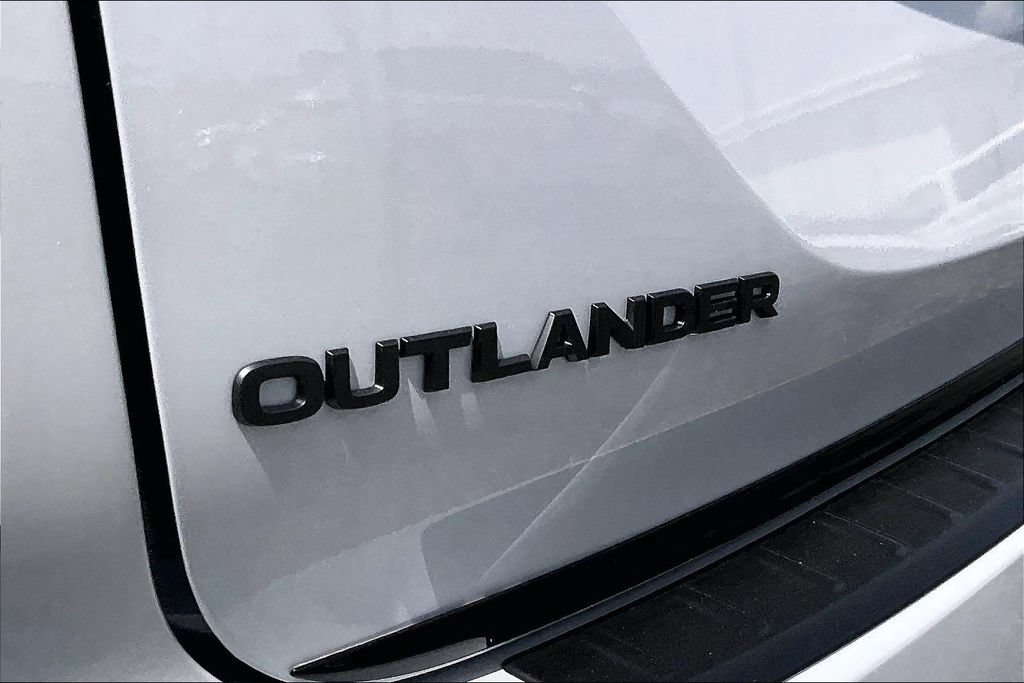 New 2026 Mitsubishi Outlander SEL Black Edition AWD/4WD image 11