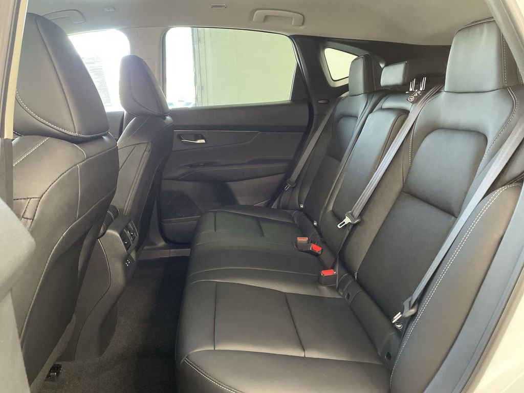 Certified 2025 Nissan Murano SV image 18