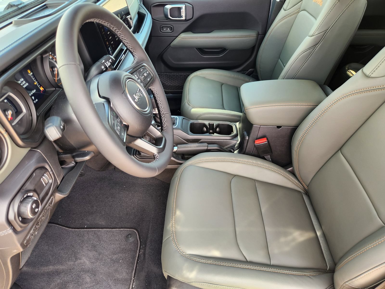 New 2026 Jeep Gladiator Mojave AWD/4WD image 12